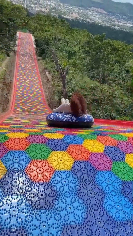 Rainbow Slide San salvador