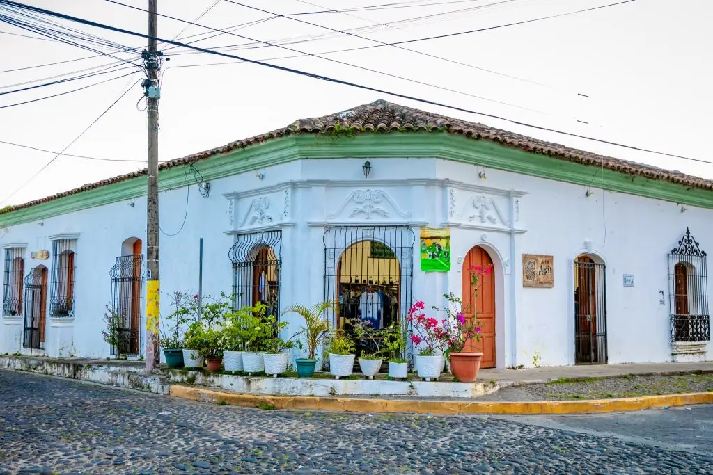 Tour suchitoto