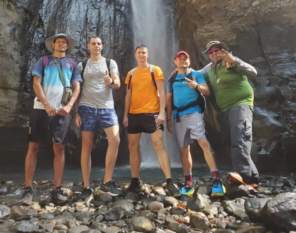 Tamanique Falls hike and El Tunco surf village in El Salvador